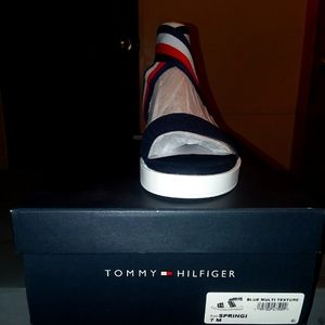 LADIES SANDALS SIZE 7 RED, WHITE, BLUE